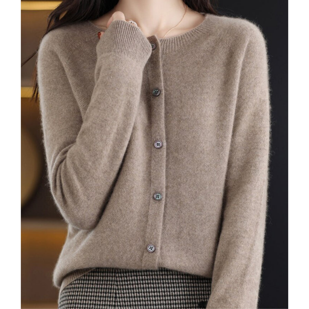 Luxurious Women's Cardigan made from 100% Merino Wool with O-Neck and Cashmere Touch