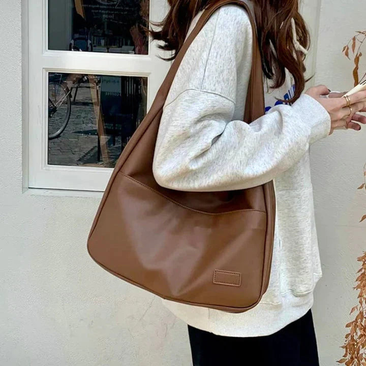Celia - Elegant, minimalist autumn shoulder bag for women