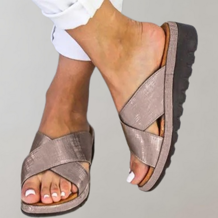 Kamille - Luxurious and Comfortable Women's Slippers for a Perfect Everyday Outfit