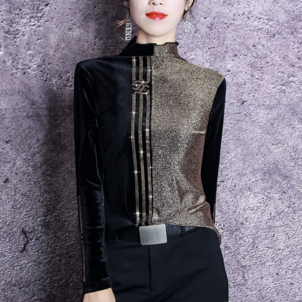 Xanthi - Fashionable Women's Sweater with Trendy Round Neck