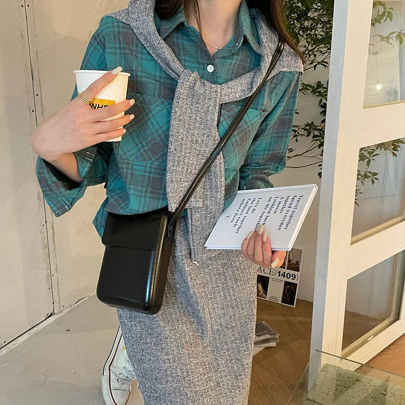 Stylish and durable shoulder bag for everyday use