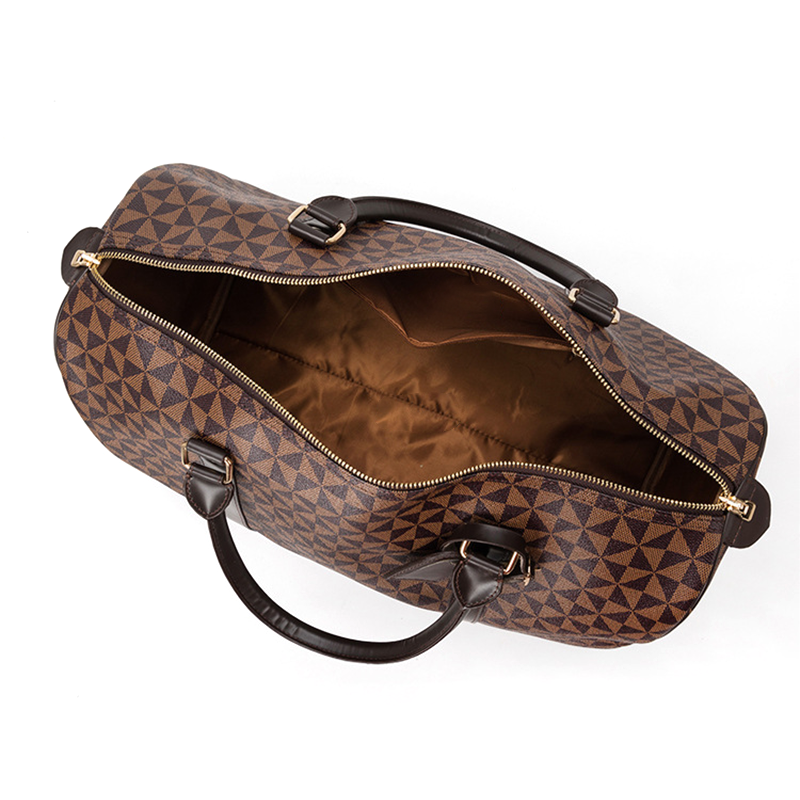 Theo - Luxurious Leather Travel Bag for the Modern Man