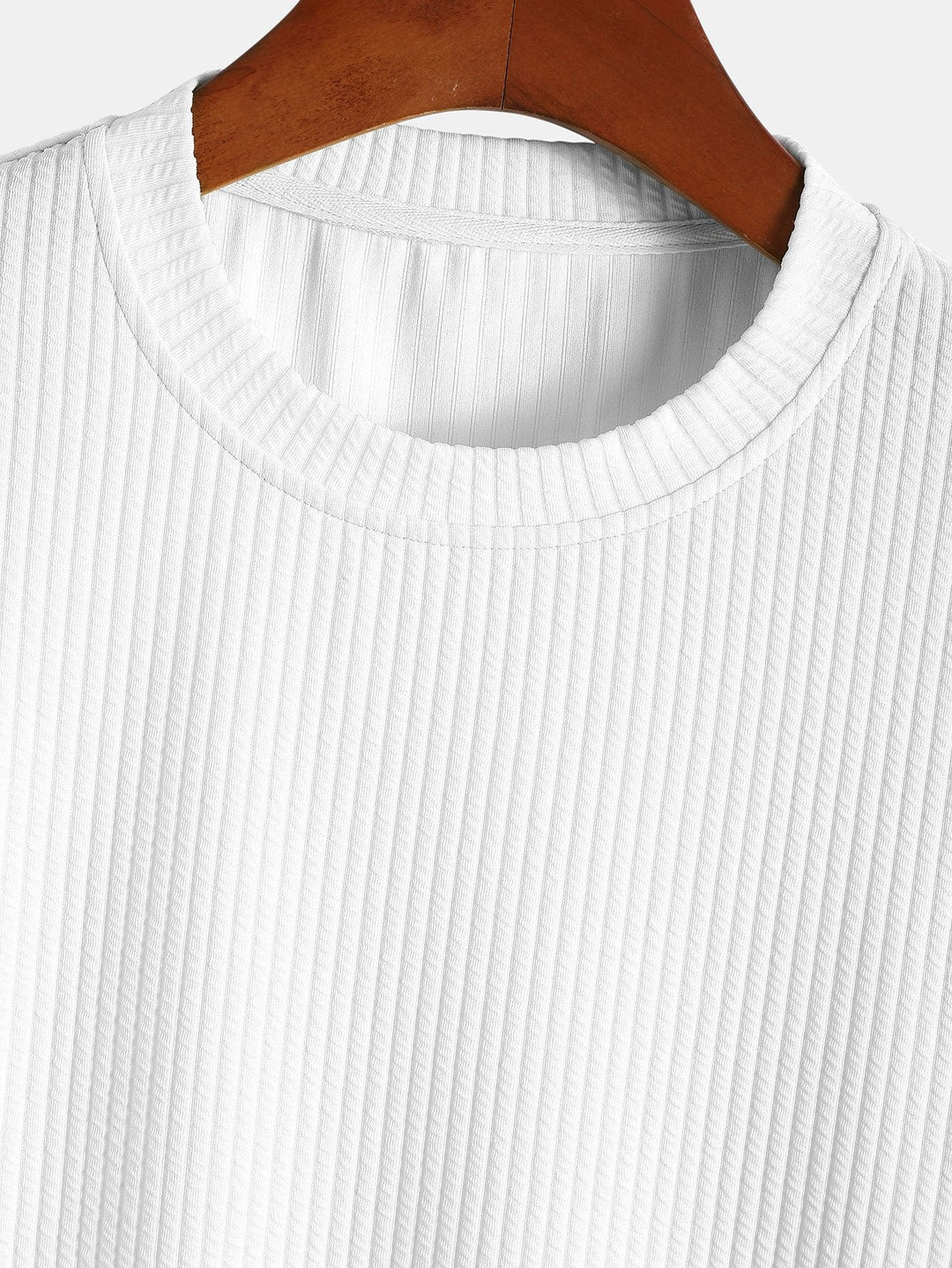 Lester | Basic Fitted T-Shirt